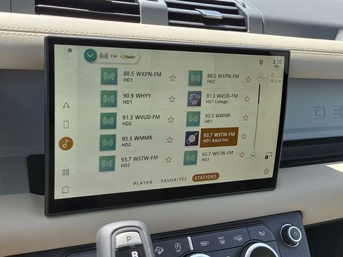 Used 2024 Land Rover Defender 130 S image 22