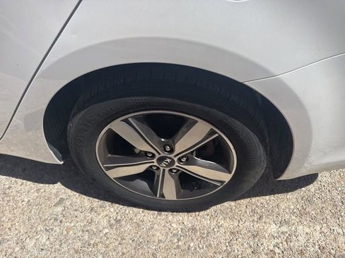 Used 2018 Kia Forte LX w/ LX Popular Package image 15