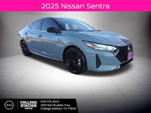Used 2025 Nissan Sentra SR w/ Midnight Edition image 1