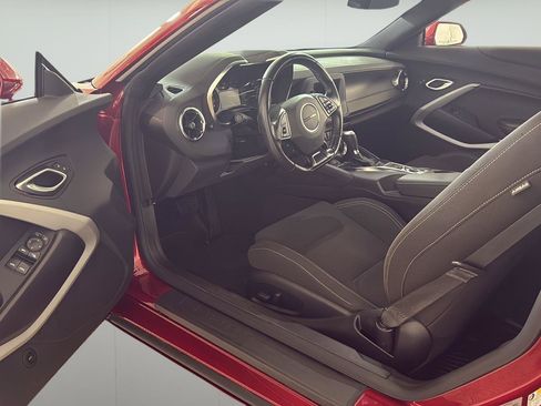 Used 2023 Chevrolet Camaro LT RWD image 13