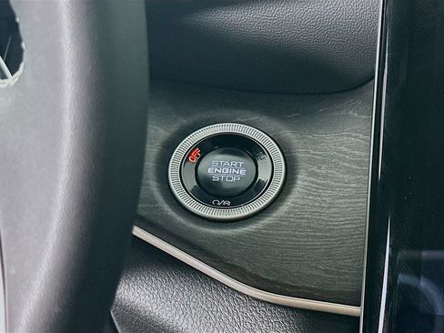 Certified 2024 Jeep Grand Cherokee Limited w/ Black Appearance Package AWD/4WD image 24
