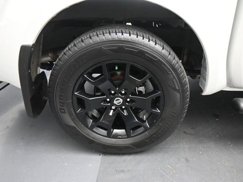 Used 2020 Nissan Frontier SV w/ Midnight Edition Floor Mats RWD image 22