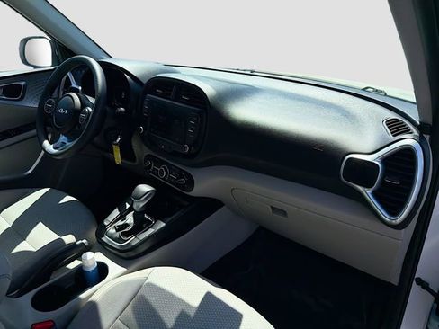 Used 2025 Kia Soul S FWD image 26