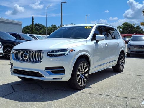 Certified 2024 Volvo XC90 B5 Plus image 3