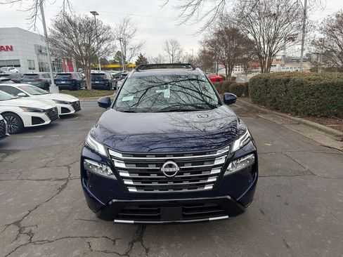 New 2026 Nissan Rogue Platinum w/ Platinum Premium Package image 2