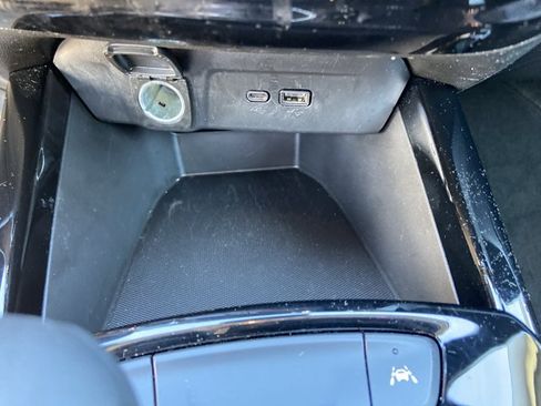 Used 2025 Chevrolet Trax LT w/ LT Convenience Package FWD image 45