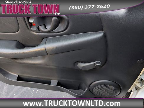 Used 2003 Chevrolet S10 Pickup 2WD Regular Cab image 10