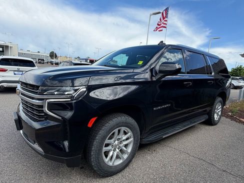 Used 2024 Chevrolet Suburban LT AWD/4WD image 3