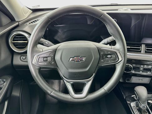 Used 2024 Chevrolet Trax ACTIV w/ Sunroof Package FWD image 18