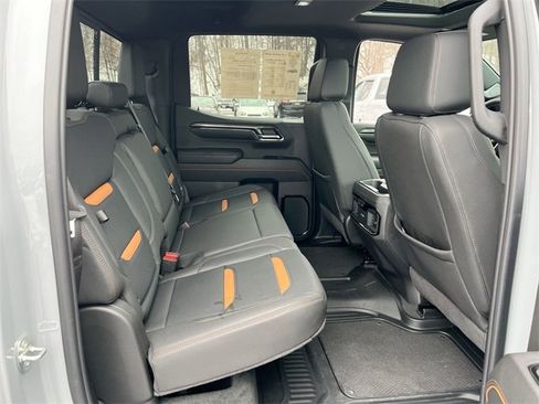 Used 2024 GMC Sierra 1500 AT4 w/ Technology Package image 28