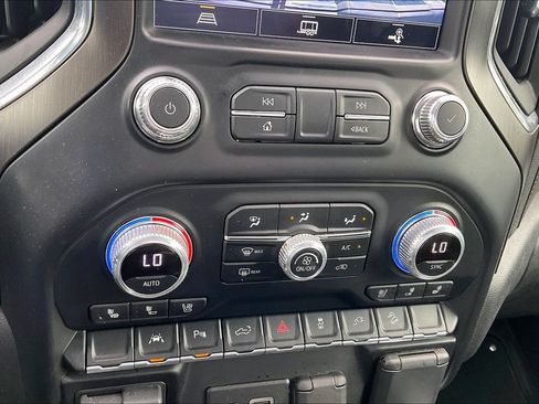 Used 2022 GMC Sierra 1500 AT4 w/ AT4 Premium Package AWD/4WD image 18