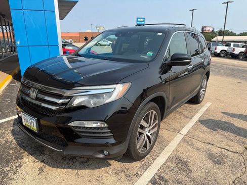 Used 2016 Honda Pilot Touring image 2