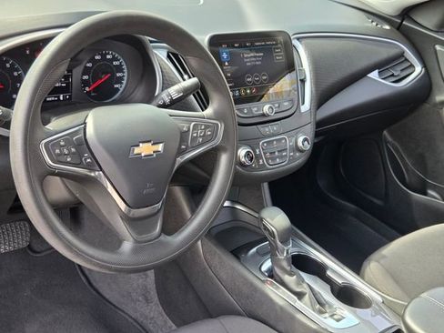 Used 2023 Chevrolet Malibu LT FWD image 10