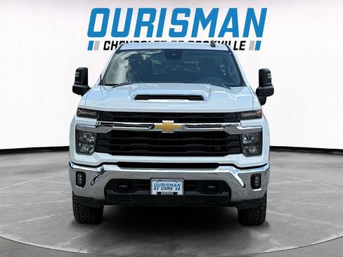 Used 2025 Chevrolet Silverado 2500 LT w/ Convenience Package AWD/4WD image 8