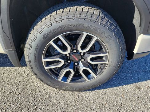 New 2026 GMC Sierra 1500 AT4 w/ AT4 Premium Package image 8