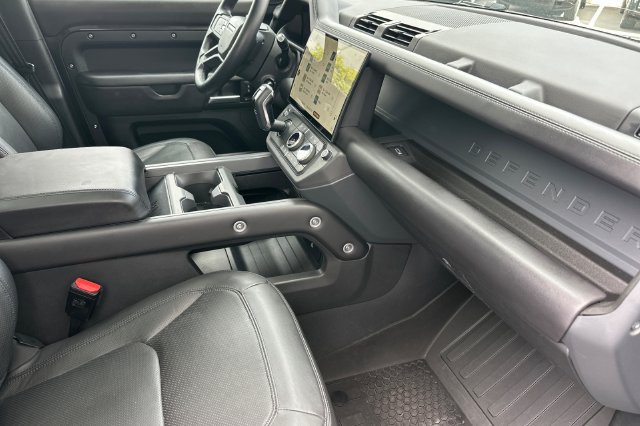 Used 2026 Land Rover Defender 110 S AWD/4WD image 15