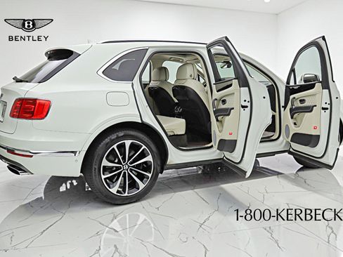 Certified 2017 Bentley Bentayga AWD/4WD image 11