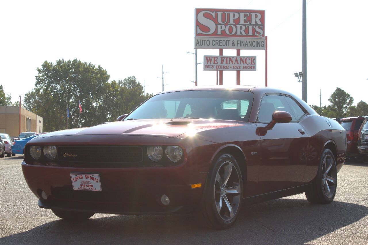 Used 2014 Dodge Challenger SXT RWD image 6