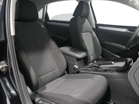 Used 2017 Volkswagen Passat 1.8T S image 15