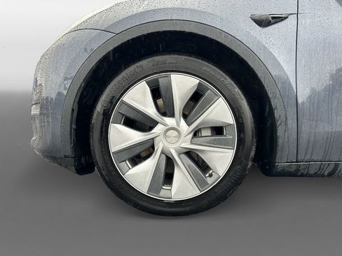 Used 2022 Tesla Model Y Long Range AWD/4WD image 12