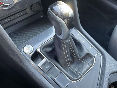 Used 2022 Volkswagen Tiguan S image 30