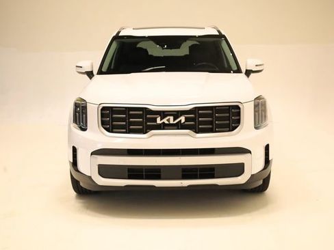 Used 2025 Kia Telluride S AWD/4WD image 3