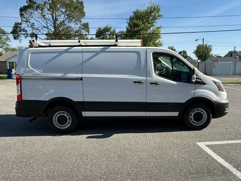 Used 2022 Ford Transit 150 Low Roof RWD image 14