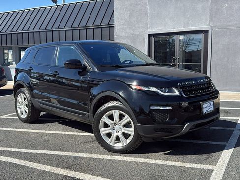 Used 2019 Land Rover Range Rover Evoque SE Premium image 1