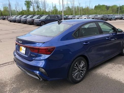 Used 2024 Kia Forte GT-Line w/ GT-Line Premium Package FWD image 5