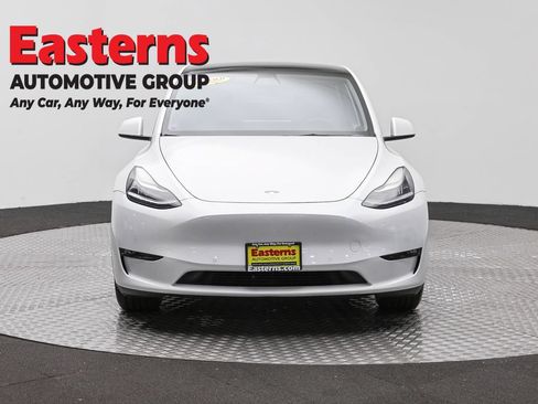 Used 2022 Tesla Model Y Long Range AWD/4WD image 2