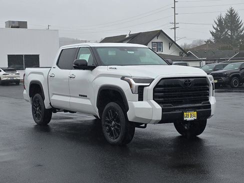 New 2025 Toyota Tundra Limited image 2