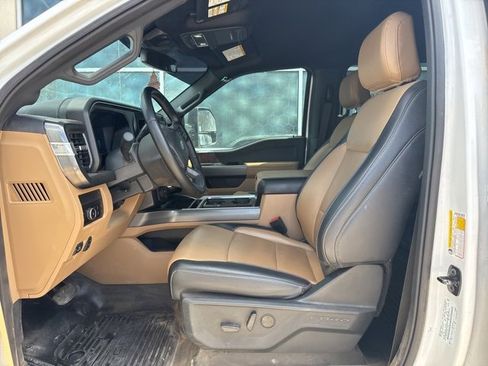 Used 2025 Ford F350 Lariat w/ FX4 Off-Road Package image 8
