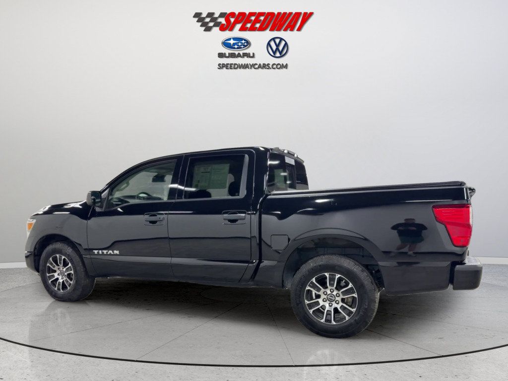 Used 2024 Nissan Titan SV AWD/4WD image 9