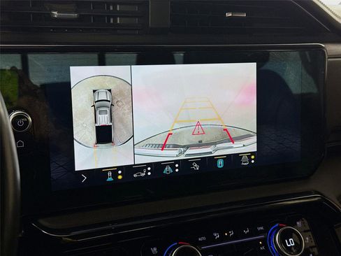 Used 2022 GMC Sierra 1500 AT4 w/ Sierra Safety Plus Package image 7