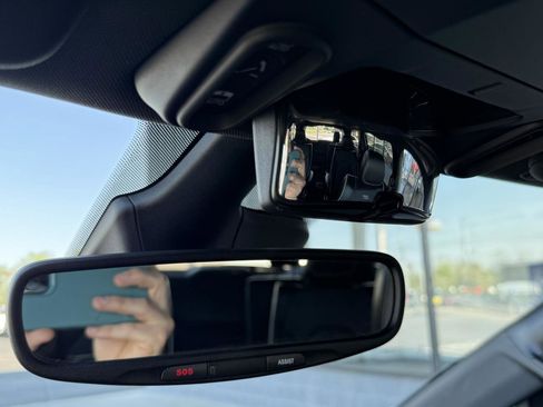 Used 2023 Chrysler Pacifica Limited w/ S Appearance Package image 28