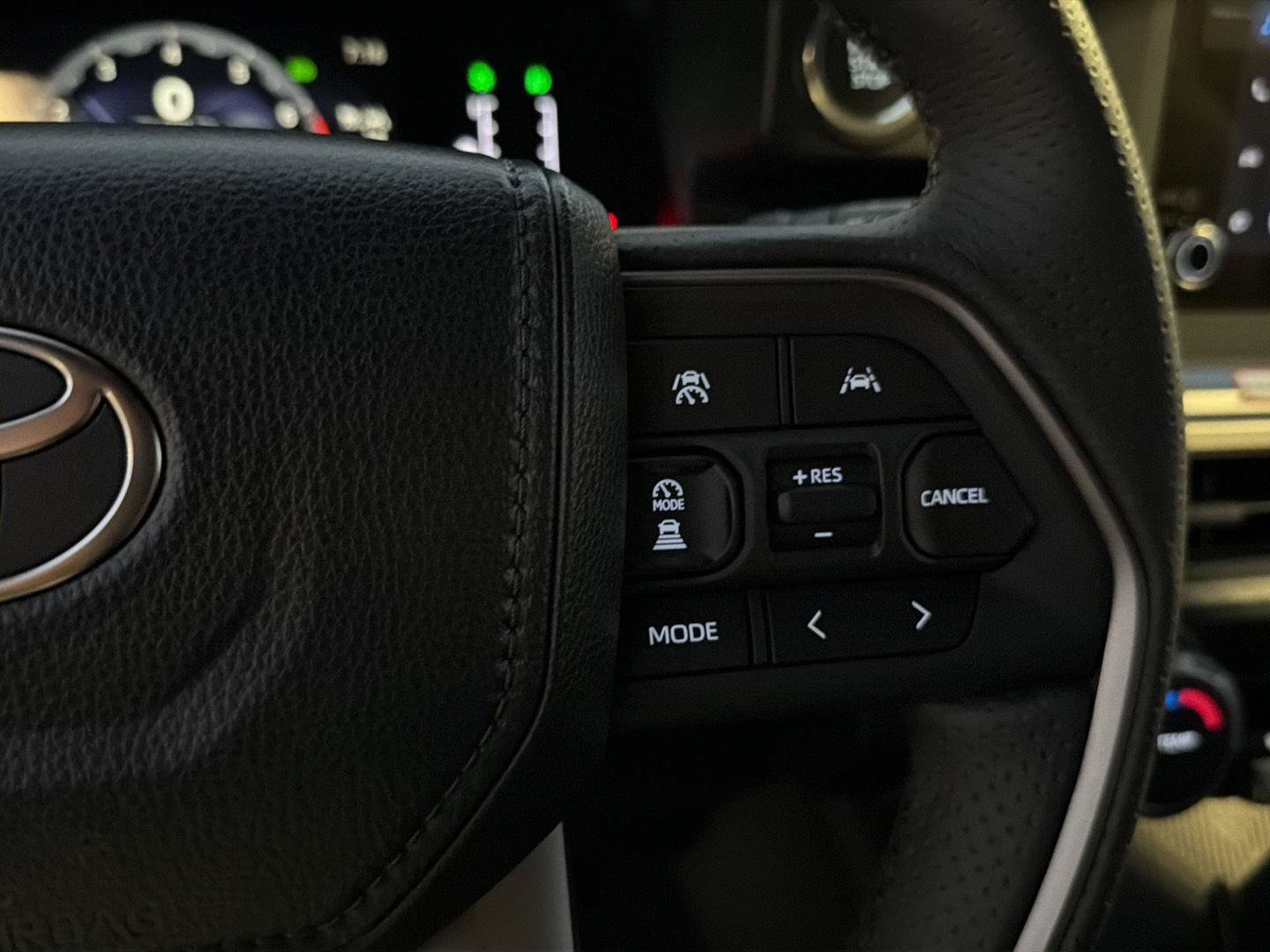 New 2026 Toyota 4Runner SR5 AWD/4WD image 22