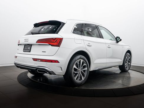 Certified 2023 Audi Q5 2.0T Premium Plus w/ Premium Plus Package AWD/4WD image 4