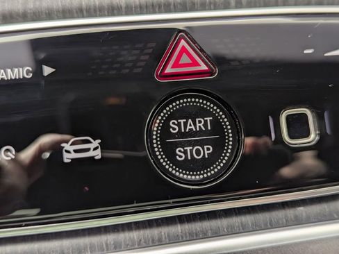 Used 2022 Mercedes-Benz EQS 580 4MATIC Sedan image 44