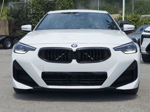 Used 2025 BMW 230i Coupe w/ M Sport Package RWD image 2