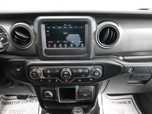 Used 2022 Jeep Wrangler Unlimited Sport AWD/4WD image 12