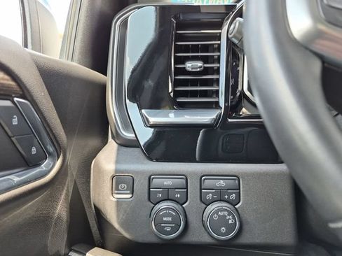 Used 2023 Chevrolet Silverado 1500 LT AWD/4WD image 20