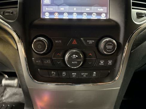 Used 2019 Jeep Grand Cherokee Laredo AWD/4WD image 21