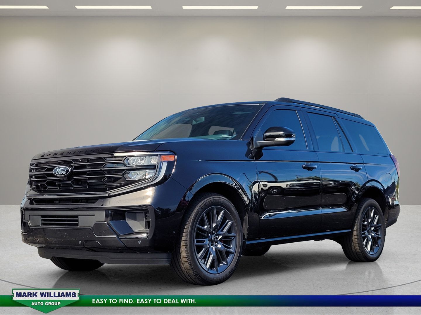Used 2025 Ford Expedition Platinum w/ Stealth Performance Package AWD/4WD image 8