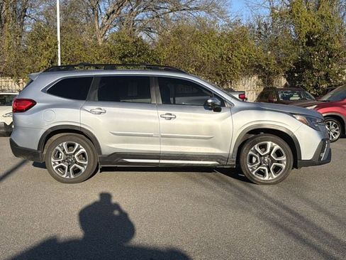 Used 2023 Subaru Ascent Limited w/ Technology Package image 2