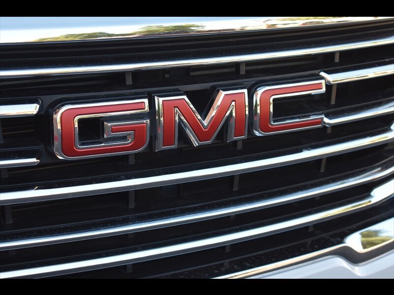 Used 2023 GMC Terrain SLT FWD image 45