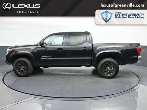Used 2021 Toyota Tacoma SR5 AWD/4WD image 5