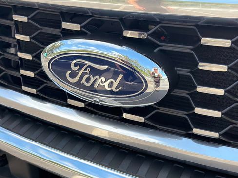 Used 2025 Ford F450 Lariat image 11