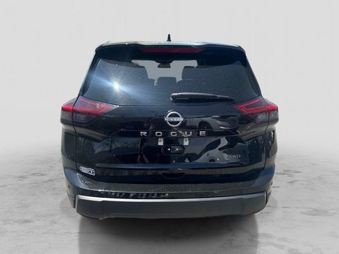 Used 2025 Nissan Rogue SV AWD/4WD image 4