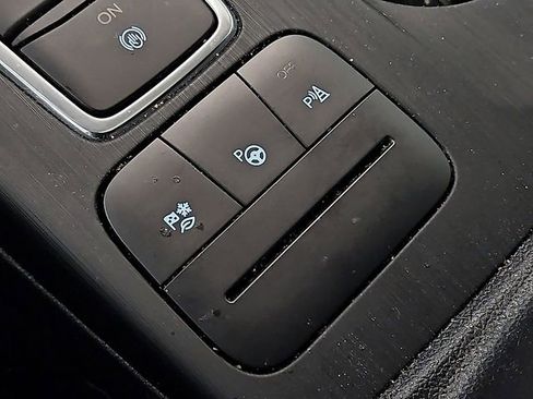 Certified 2020 Ford Escape Titanium w/ Titanium Premium Package 2.0 image 28