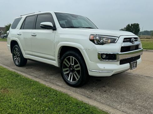 Used 2023 Toyota 4Runner Limited image 4